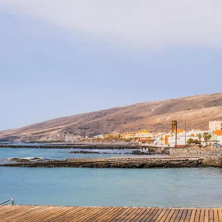 Live Puertito Muelle * Пуэртито-де-Гуимар